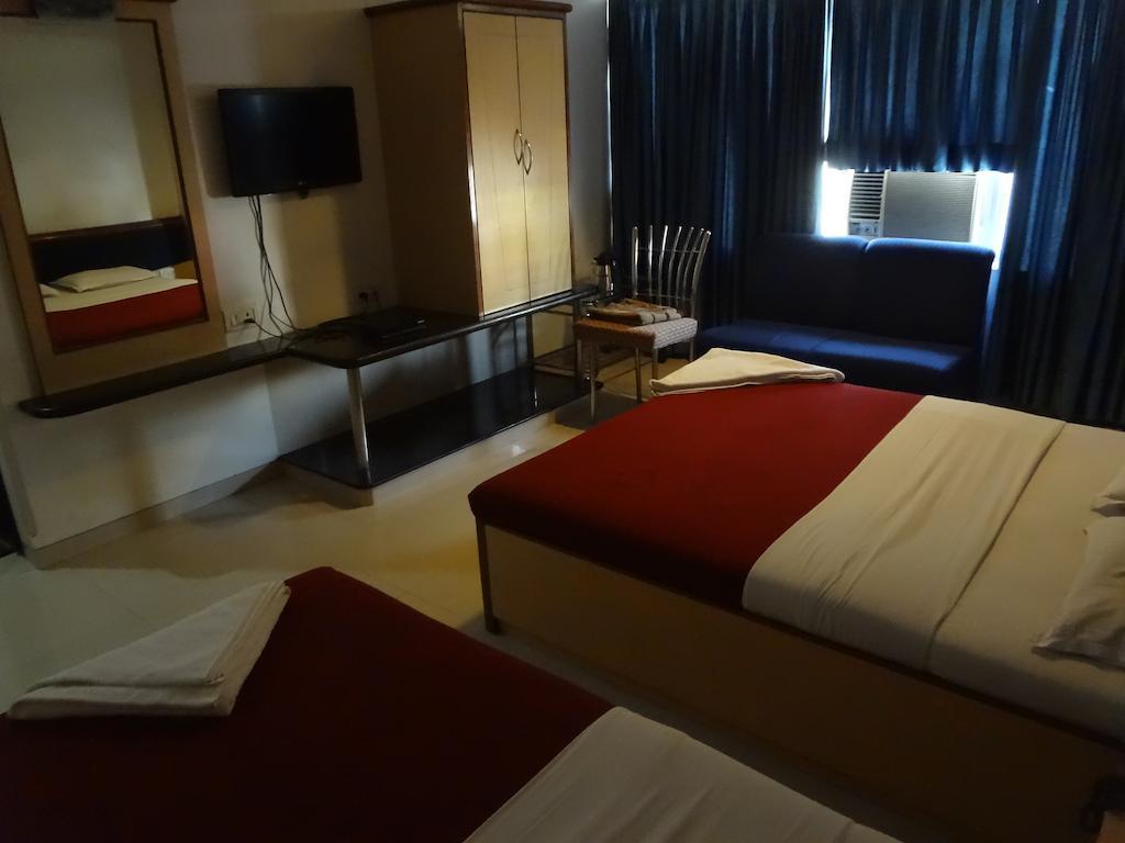 מומביי Hotel Ashwin מראה חיצוני תמונה
