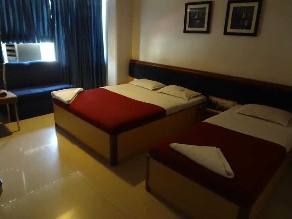 מומביי Hotel Ashwin מראה חיצוני תמונה
