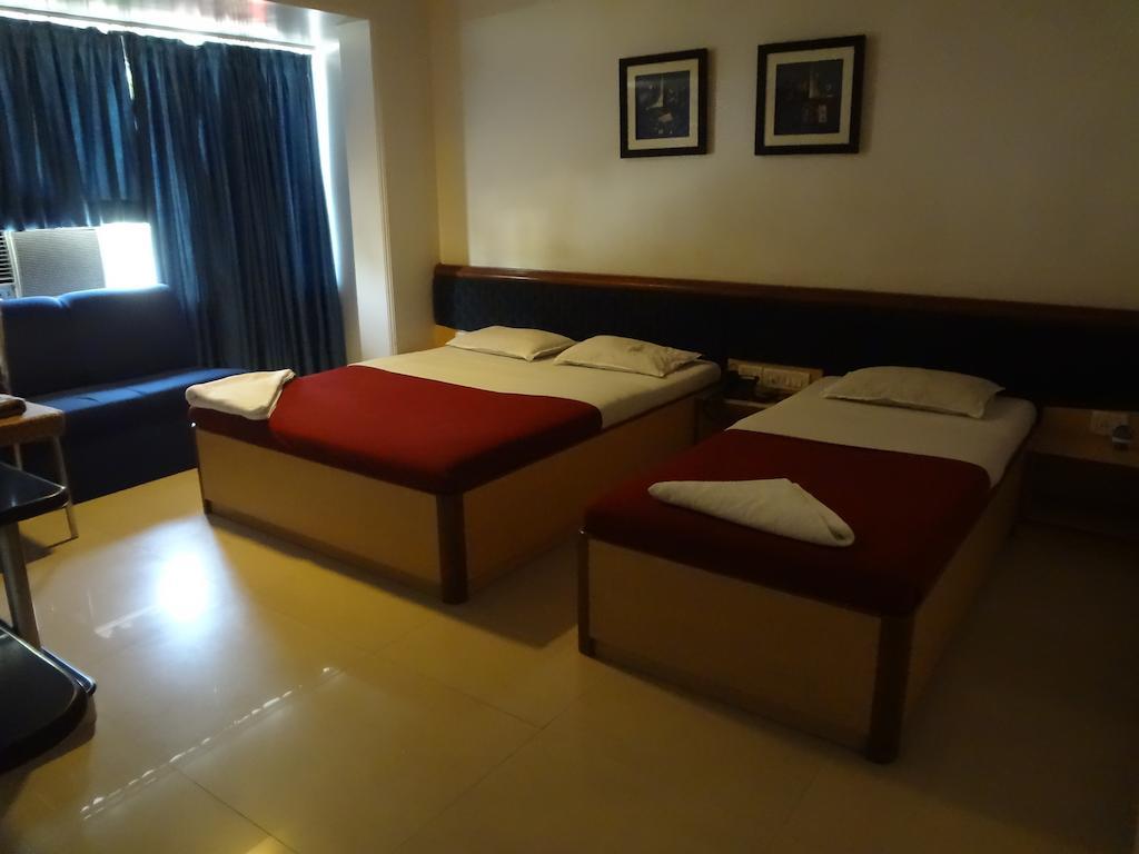 מומביי Hotel Ashwin מראה חיצוני תמונה