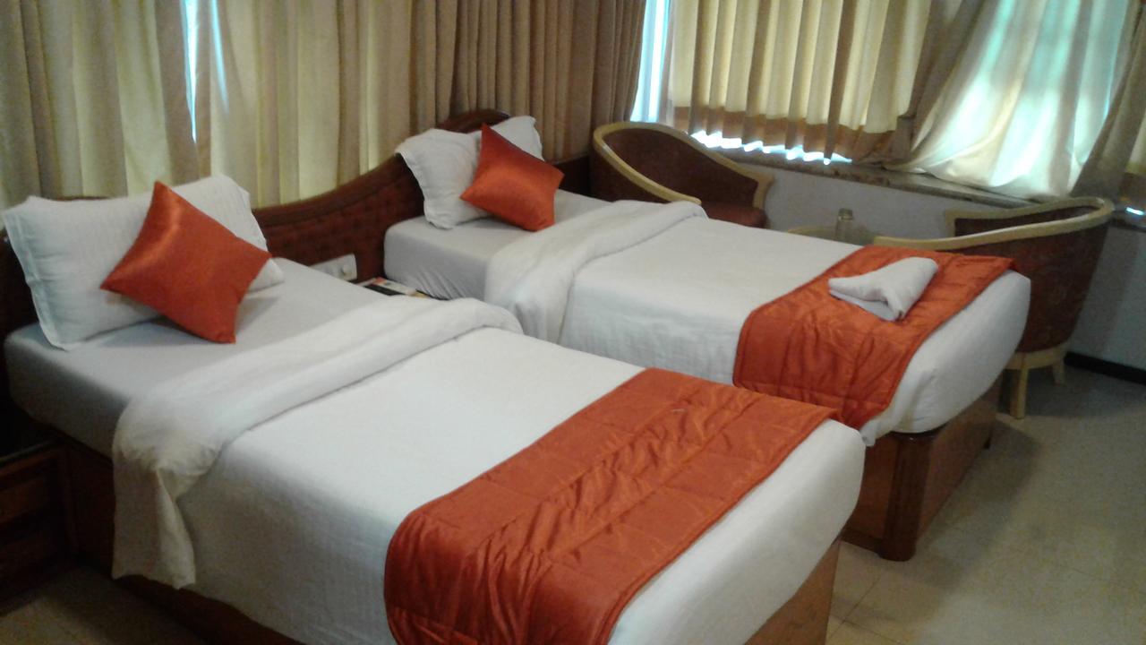 מומביי Hotel Ashwin מראה חיצוני תמונה