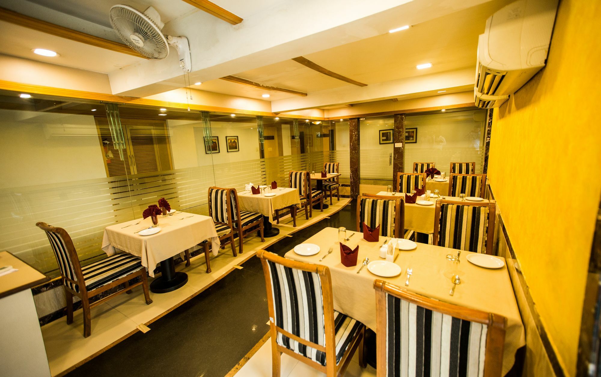 מומביי Hotel Ashwin מראה חיצוני תמונה