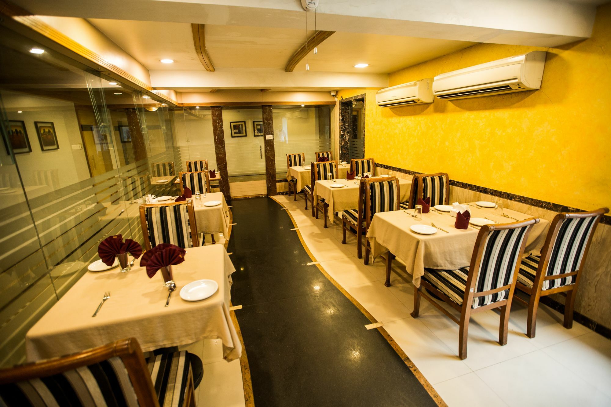 מומביי Hotel Ashwin מראה חיצוני תמונה